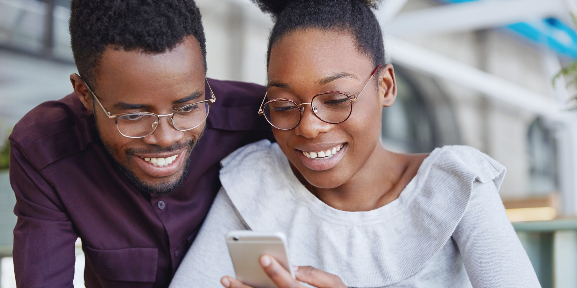 Why SMS Still Outperforms Social Media for Time-Sensitive Messages